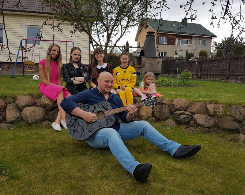 Naujojo serialo herojai, Milda – antroji iš kairės. www.tv3.lt nuotrauka